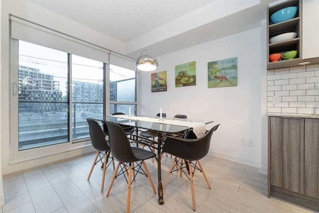 31 Tippett Rd, #453