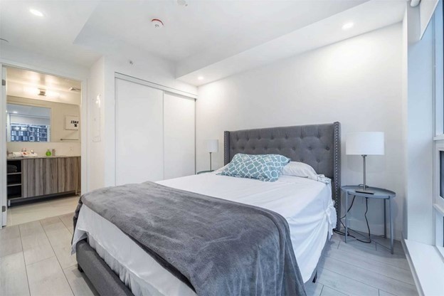 31 Tippett Rd, #453