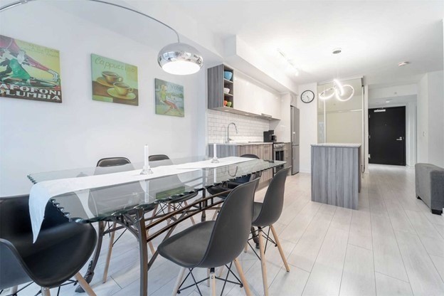 31 Tippett Rd, #453