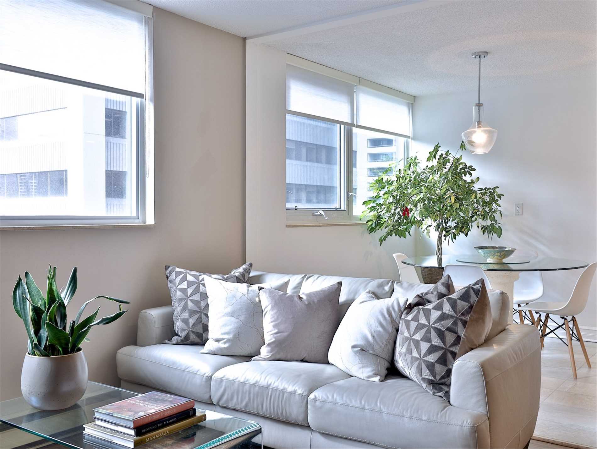 360 Bloor St E, #507