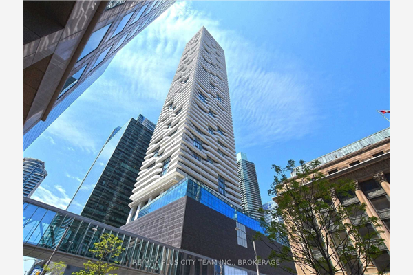 88 Harbour St, Toronto