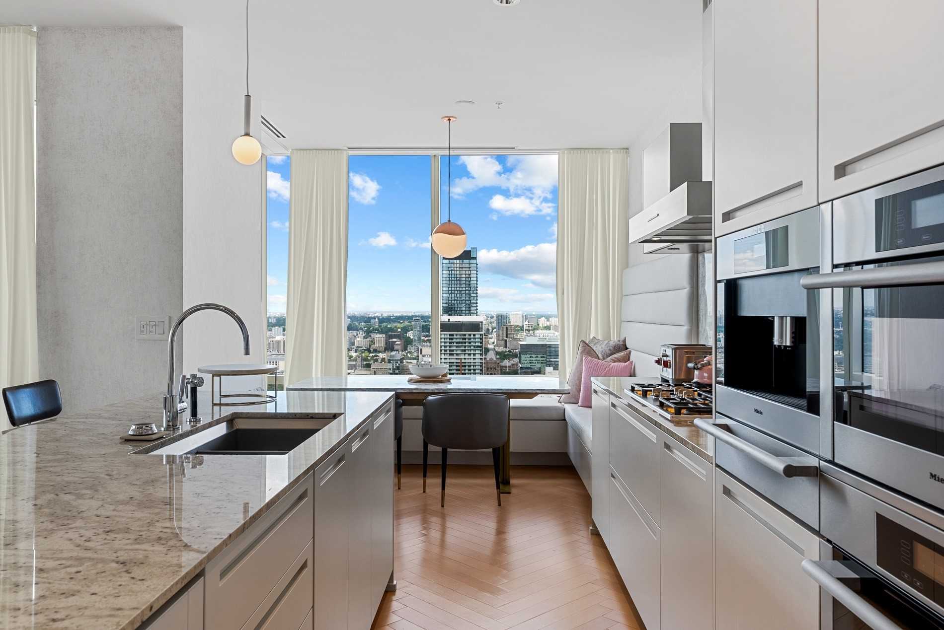 180 University Ave, #5203