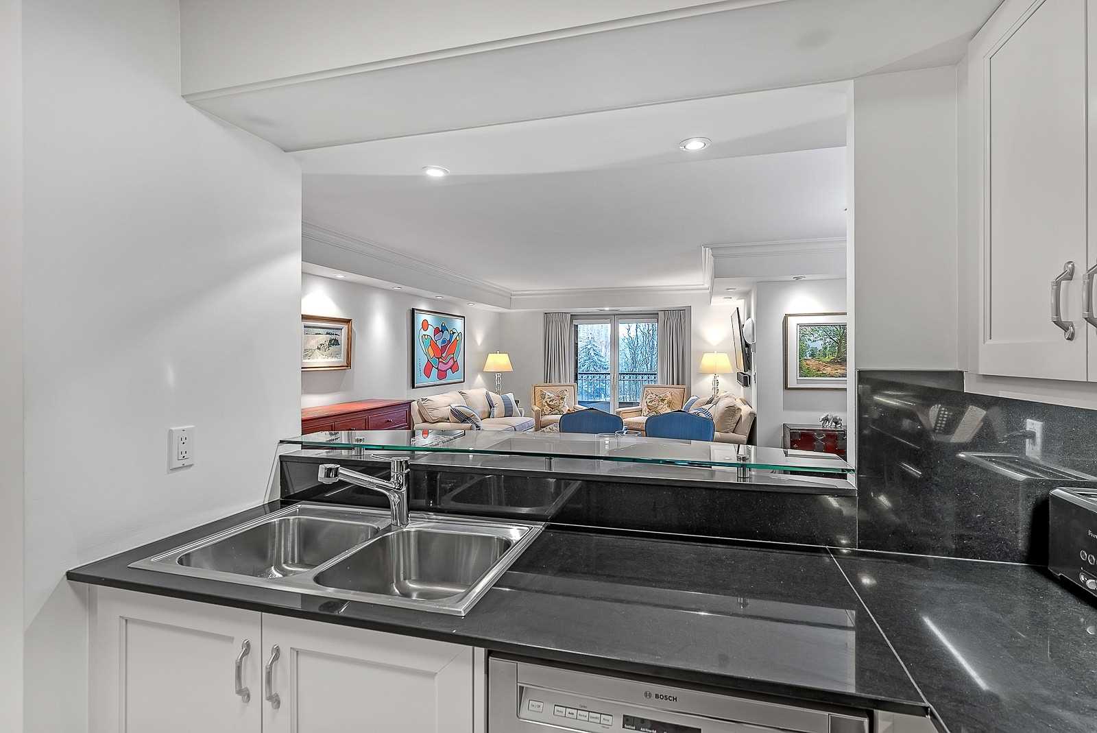 2 Roxborough Street E, #306