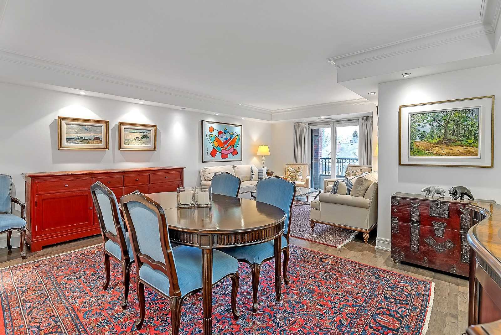 2 Roxborough Street E, #306