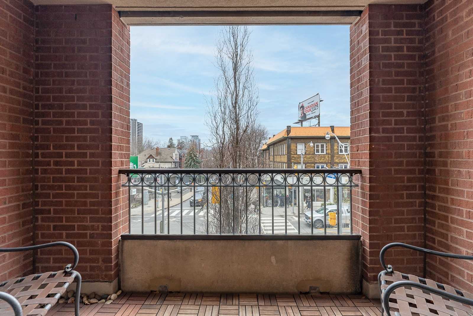 2 Roxborough Street E, #306