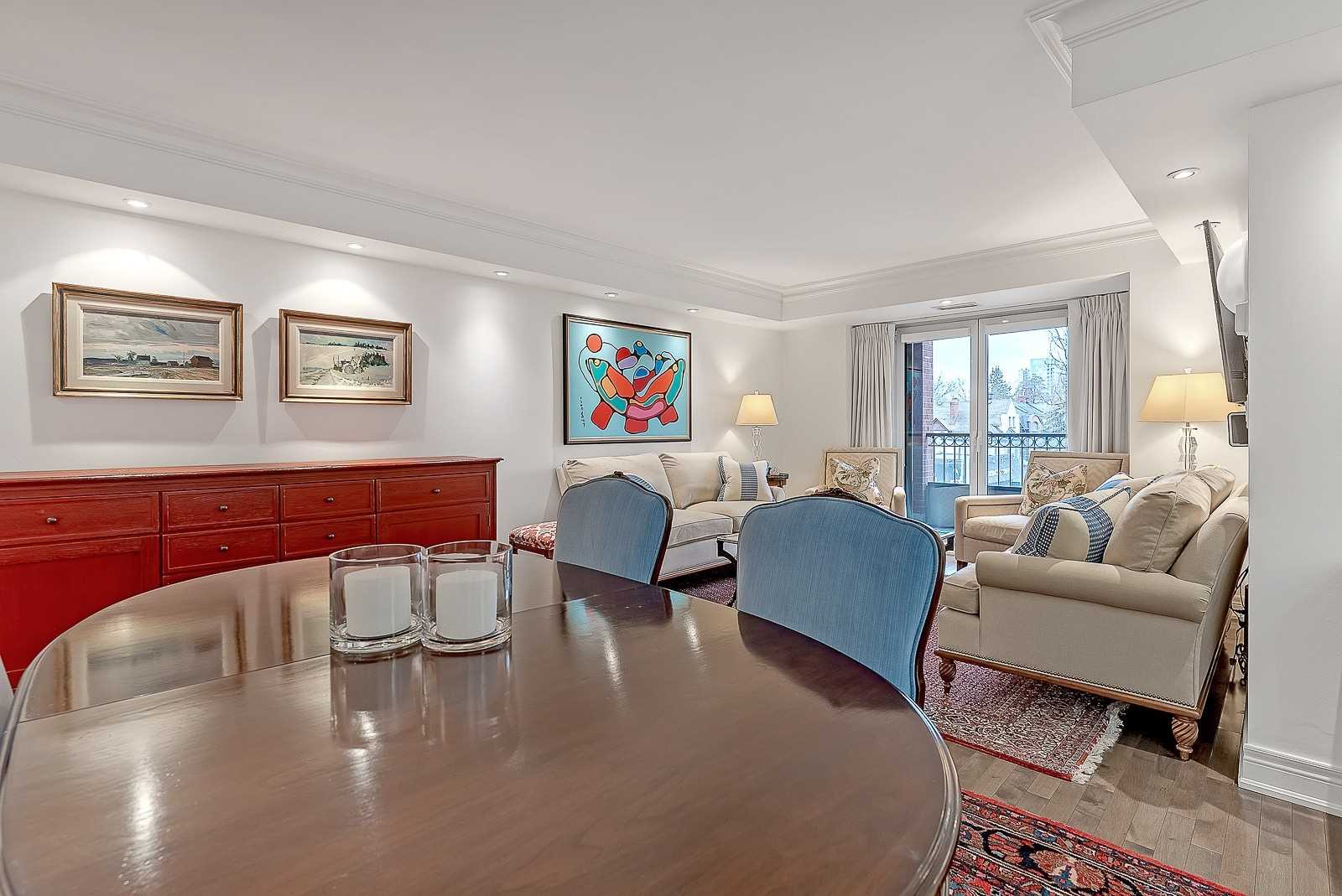 2 Roxborough Street E, #306