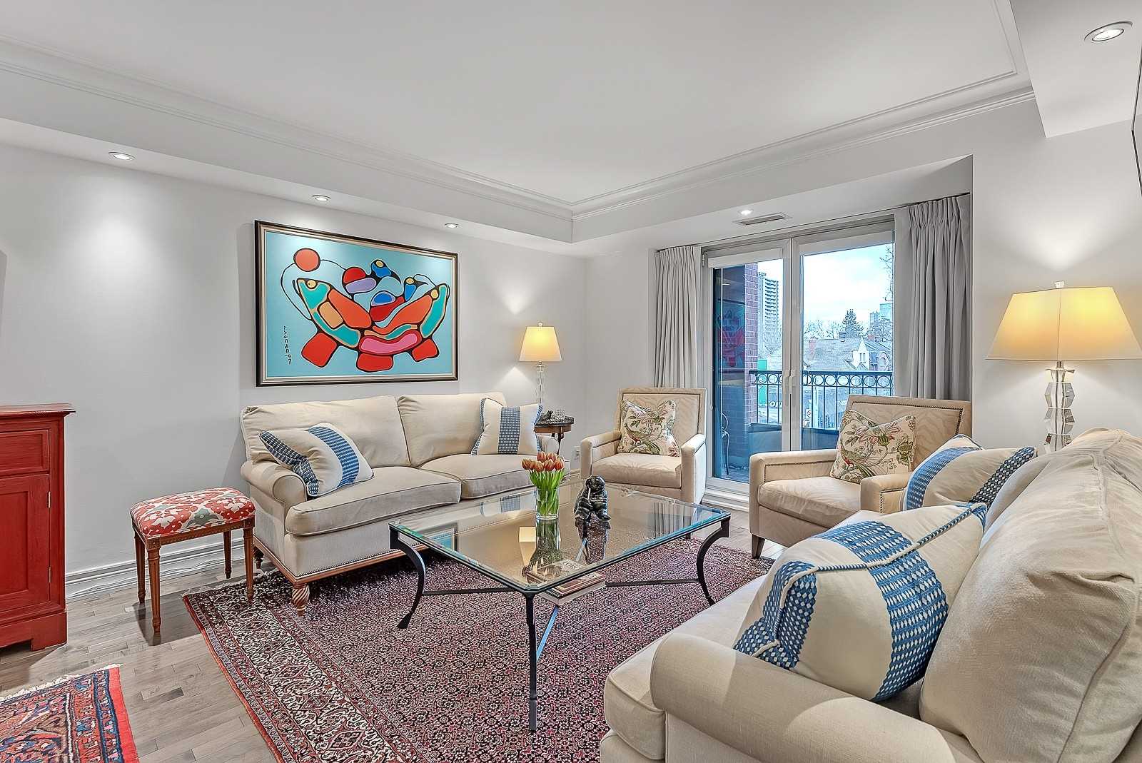 2 Roxborough Street E, #306