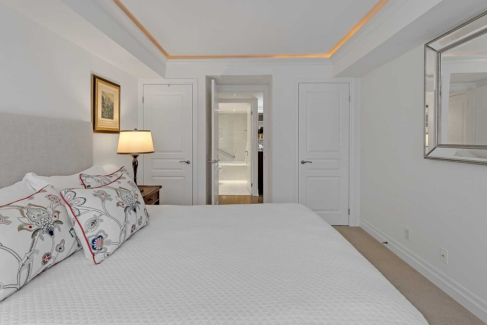 2 Roxborough Street E, #306