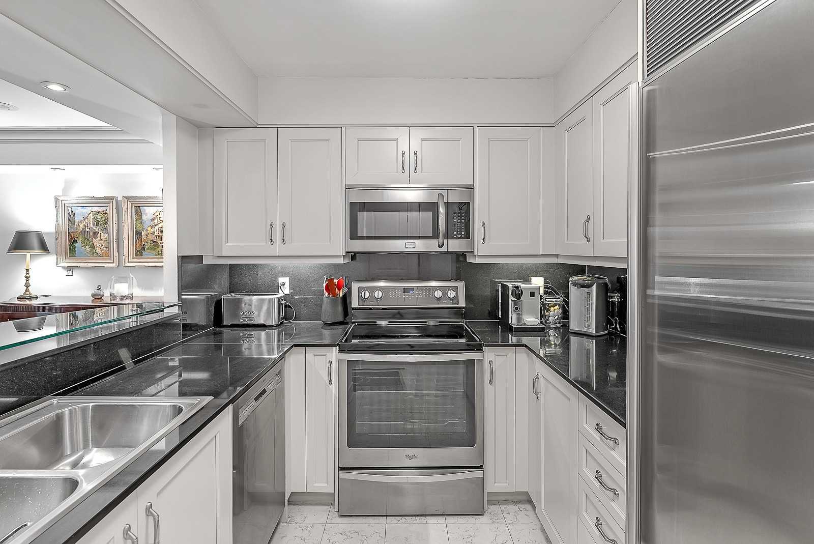 2 Roxborough Street E, #306