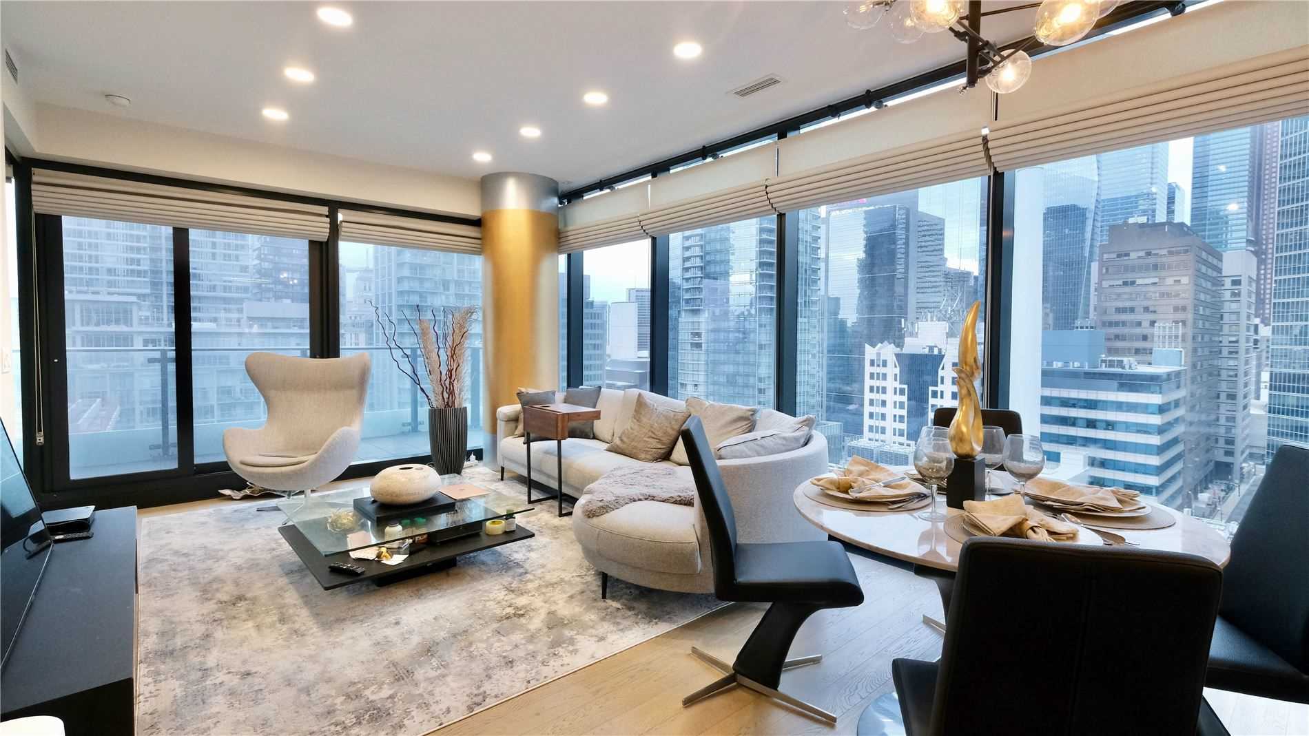 224 King Street W #1403