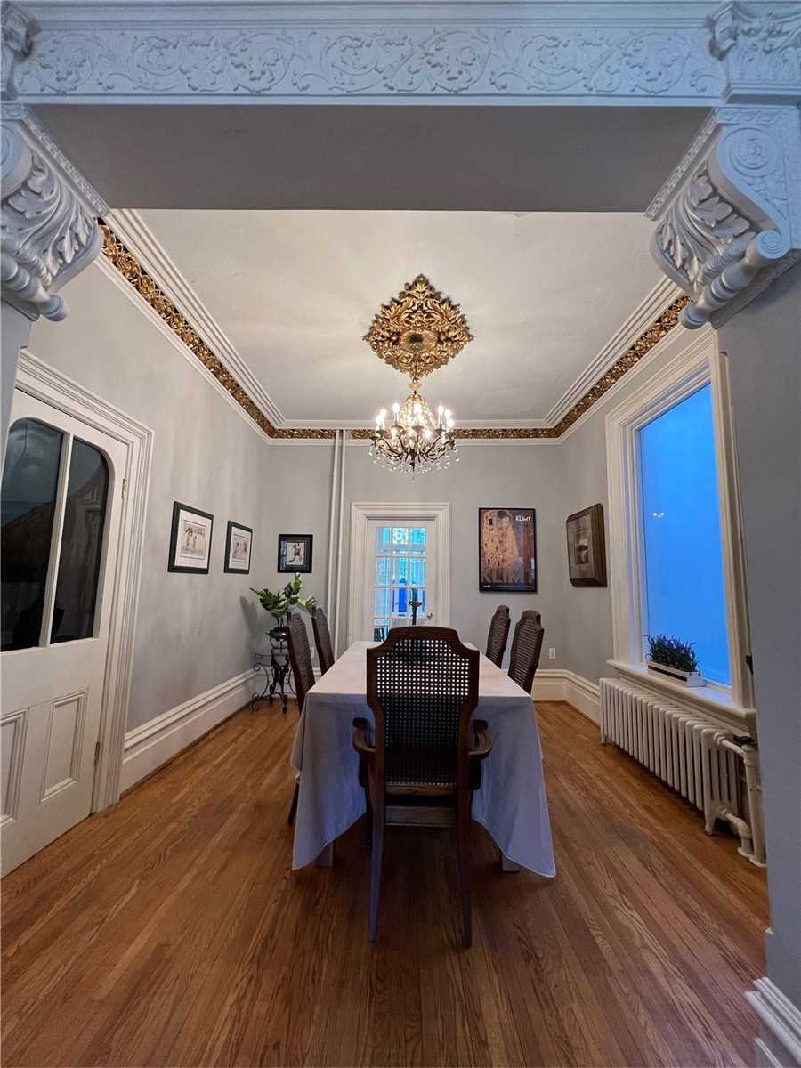 Listing C5865995 - Large Photo # 5