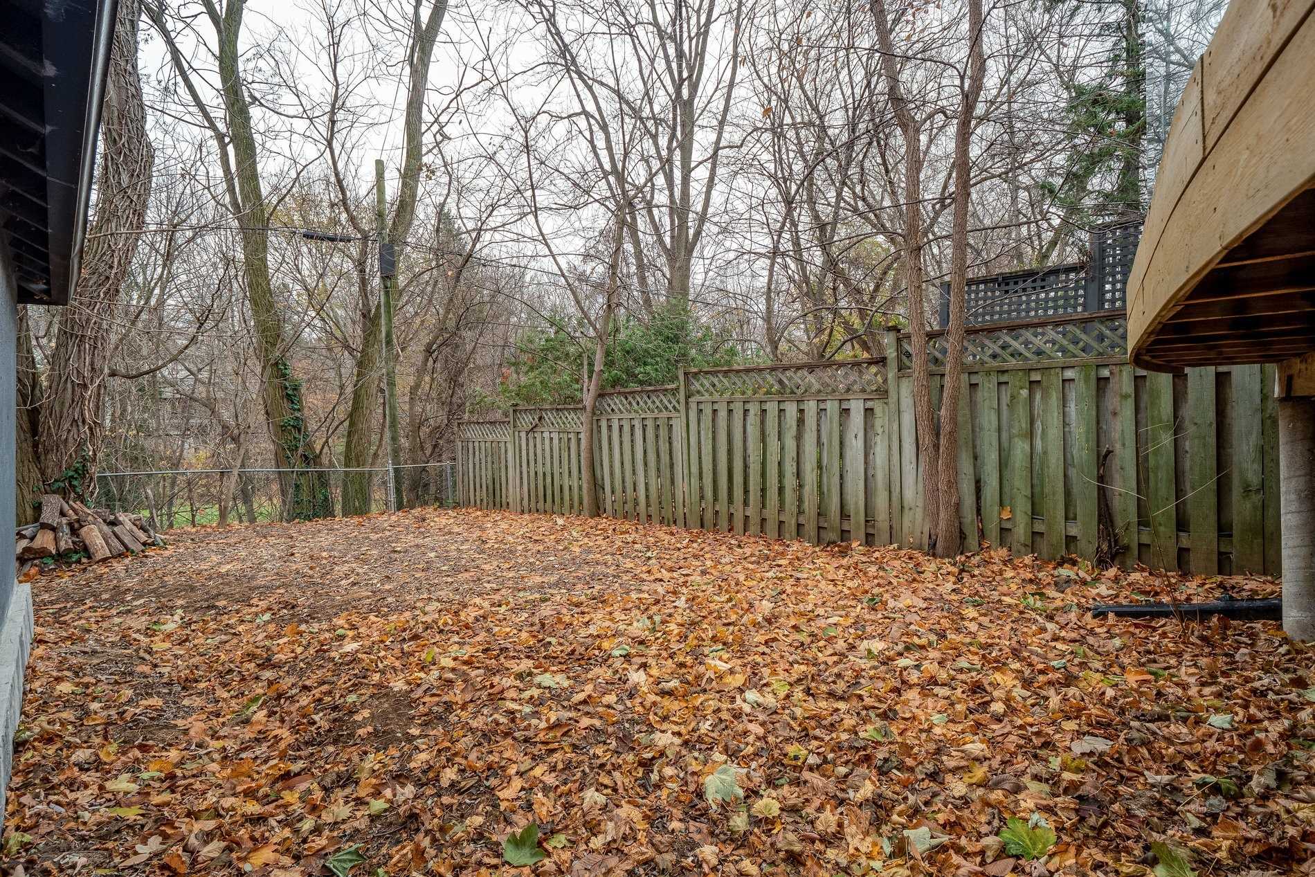 293 Chaplin Cres