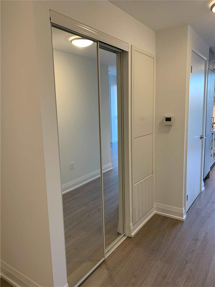 77 Mutual St, #1409