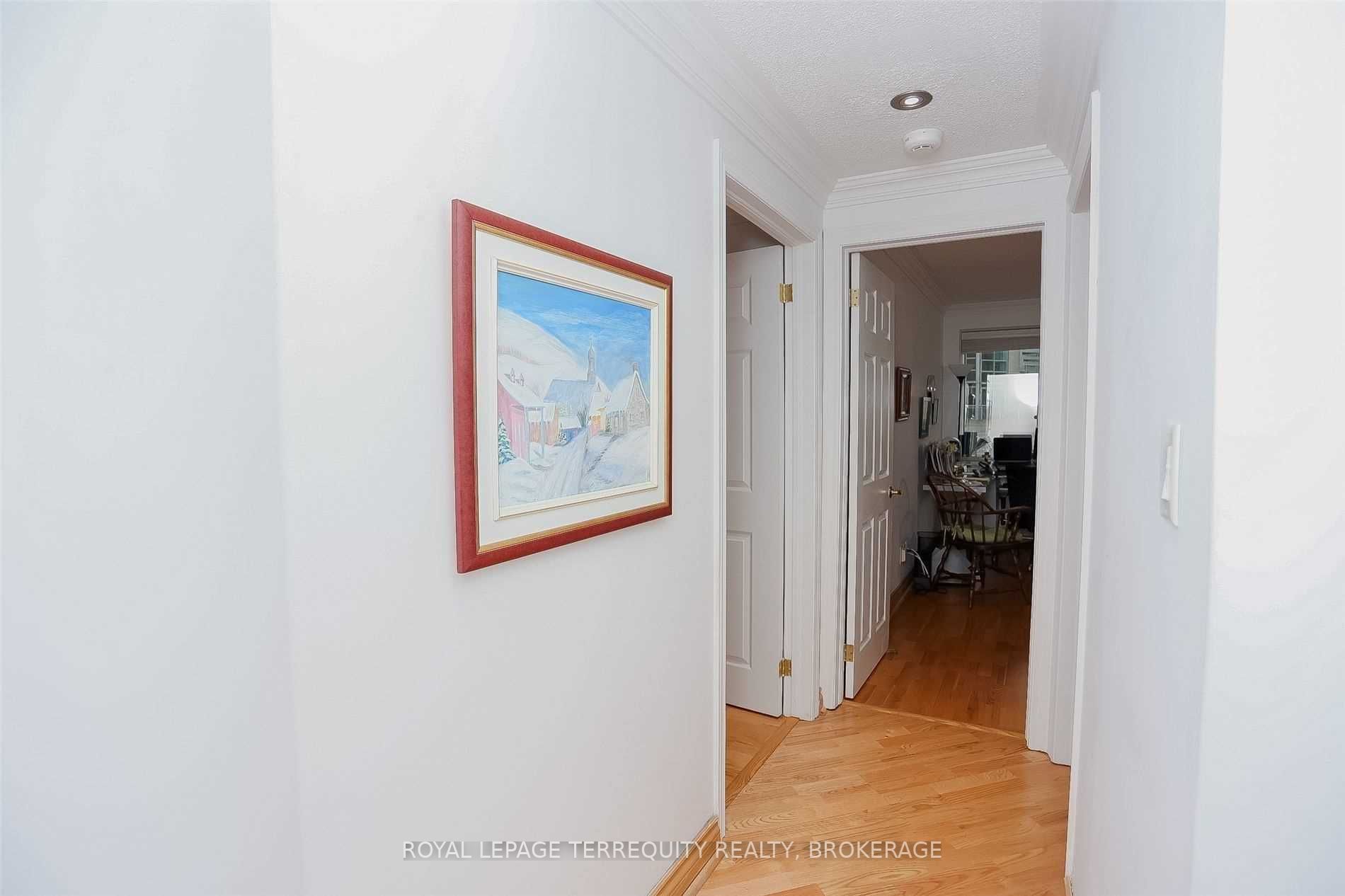 Listing C5867031 - Large Photo # 32