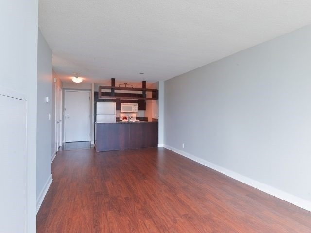 81 Navy Wharf Court #3511