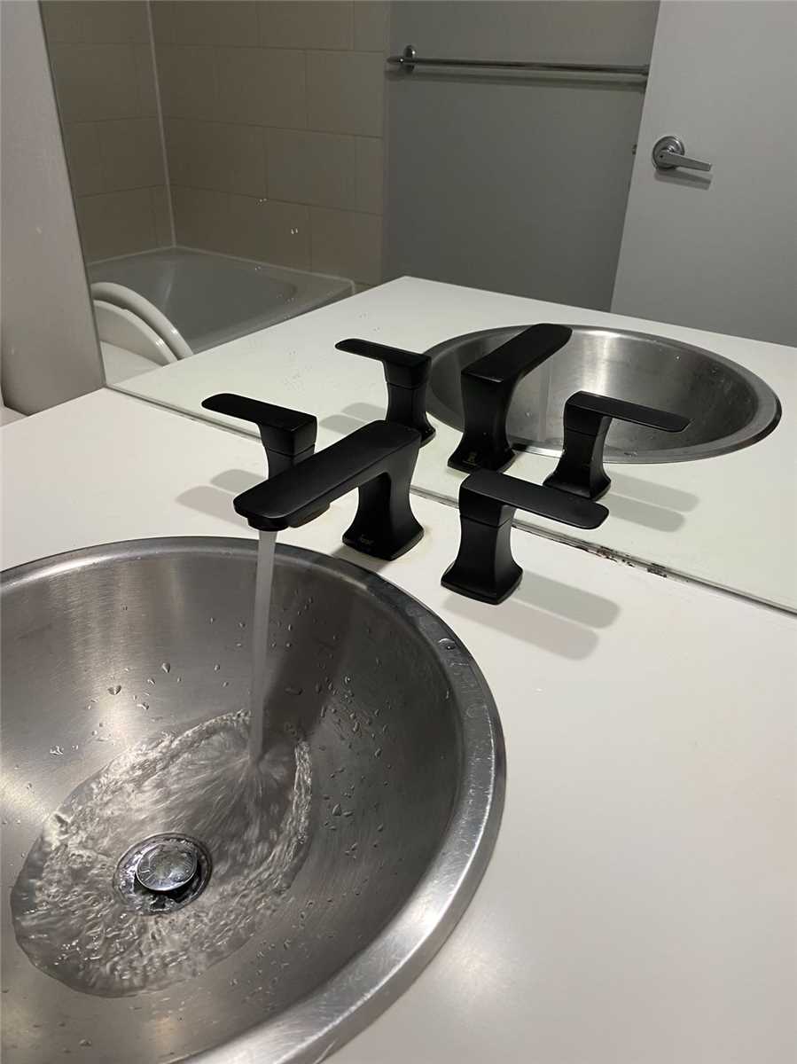 81 Navy Wharf Court #3511