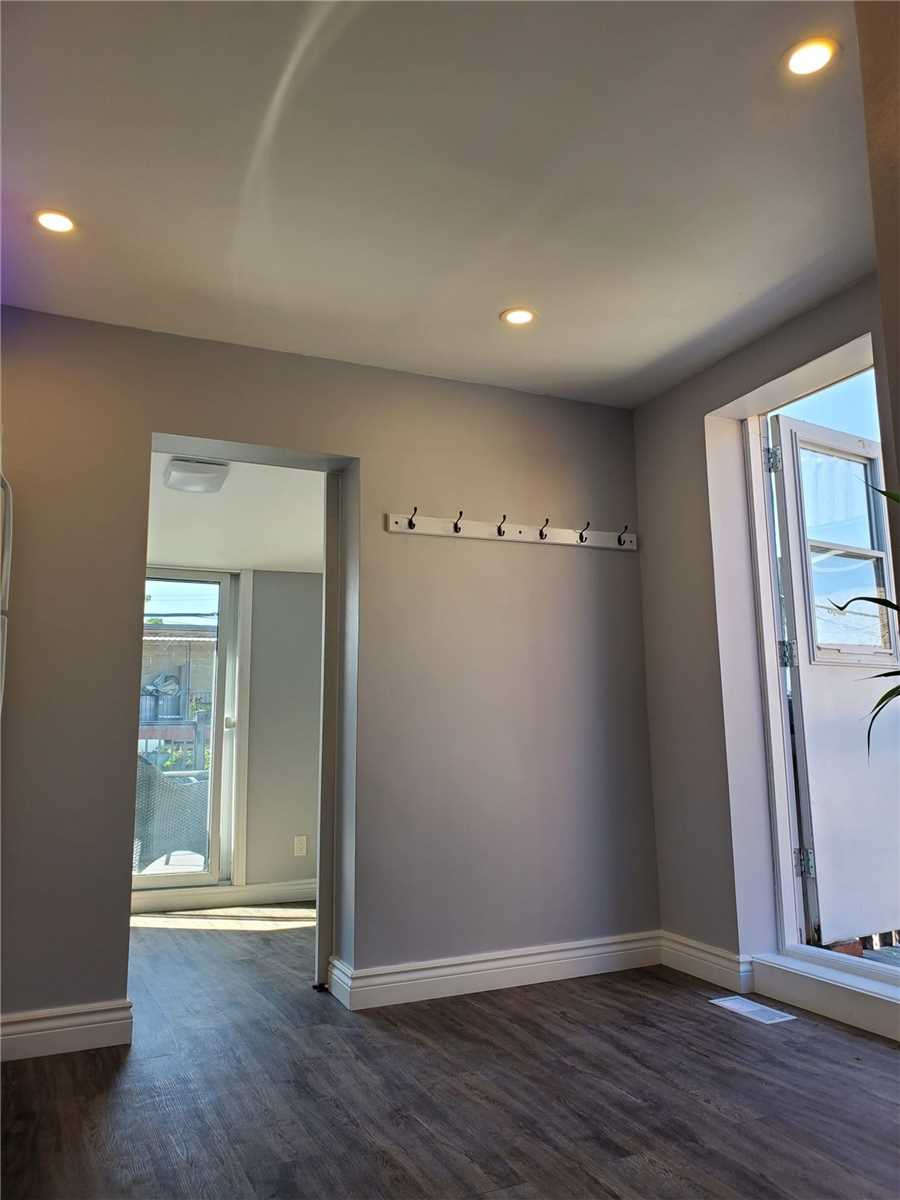 444 Westmount Ave
