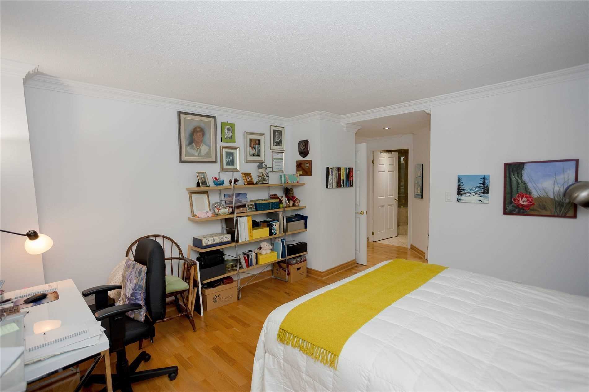 401 Queens Quay W, #512