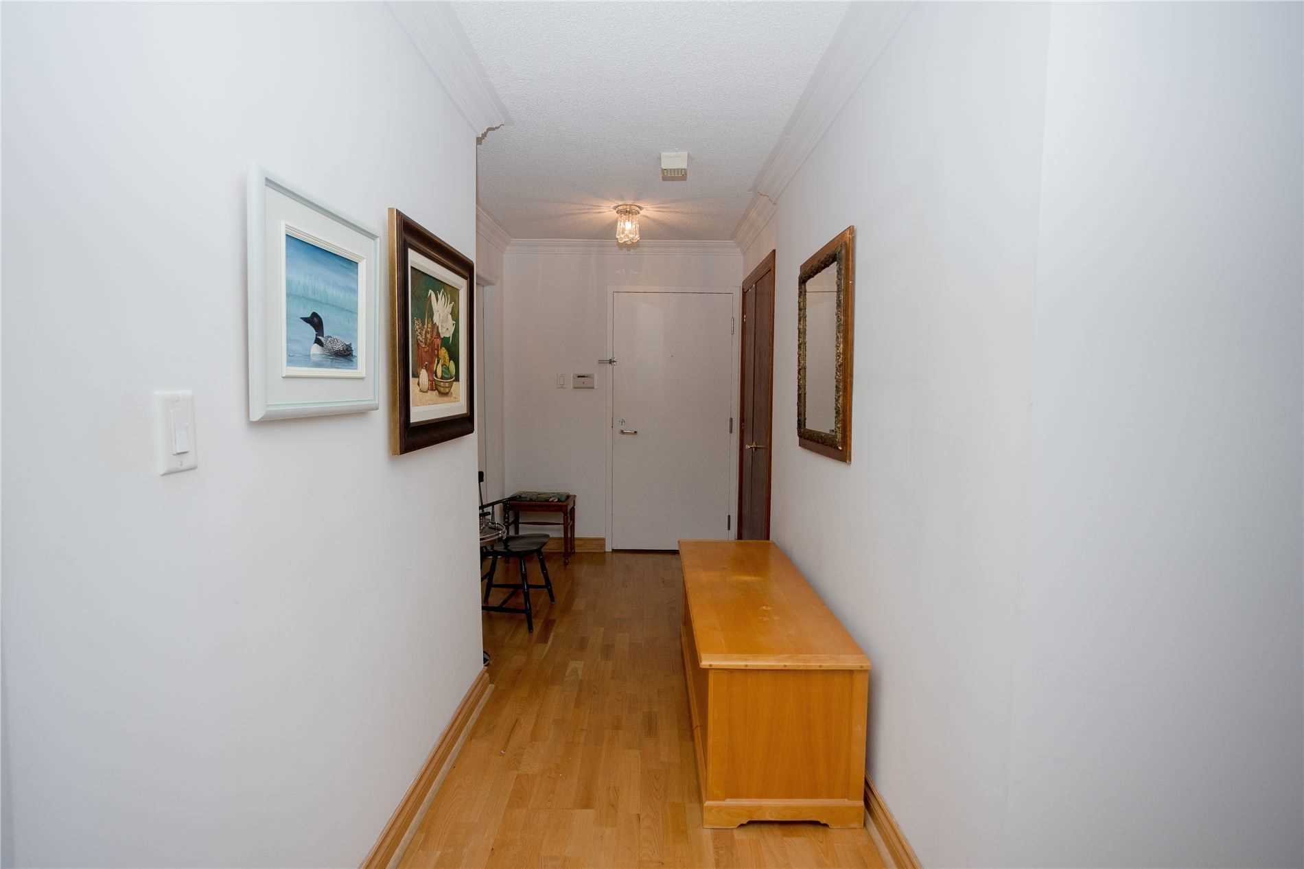 401 Queens Quay W, #512