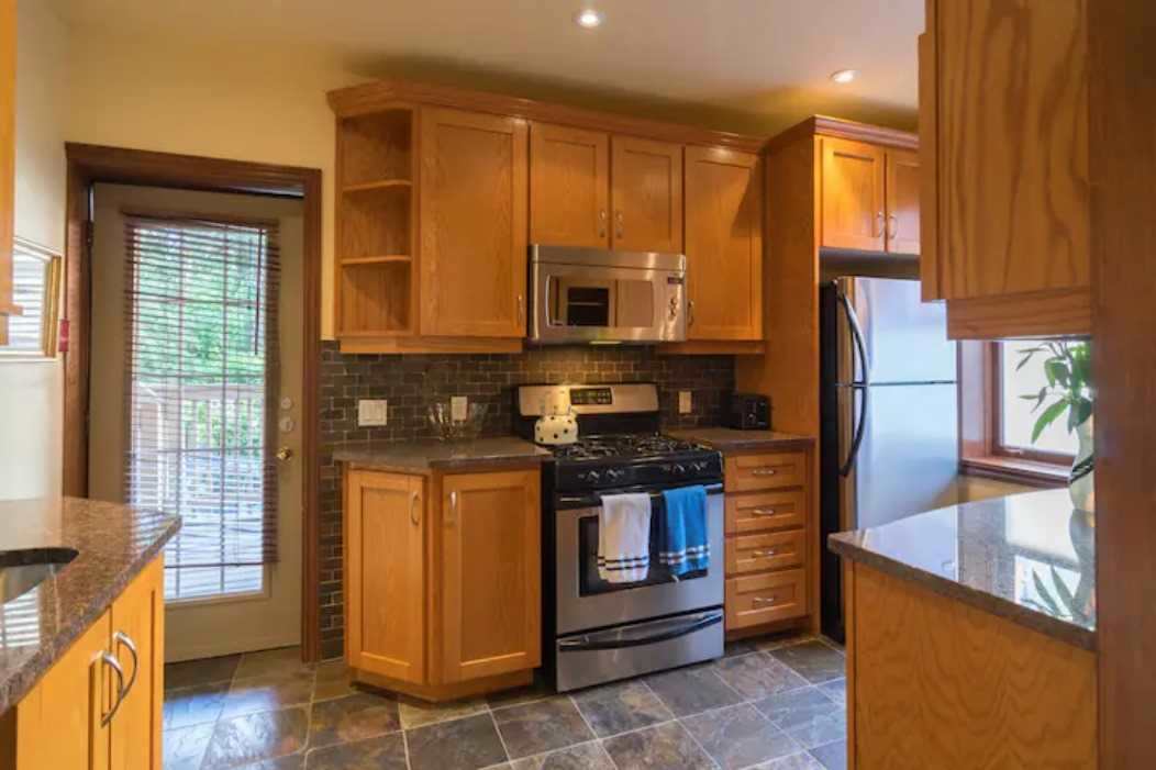 510 Jarvis Street, #4