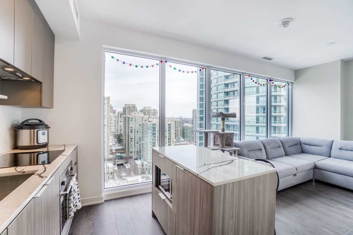 15 Holmes Avenue, #1708