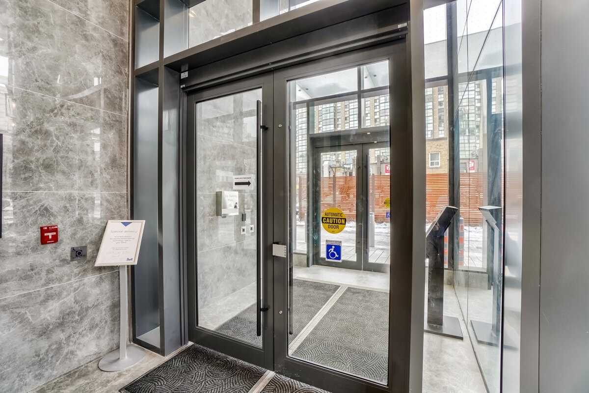 15 Holmes Avenue, #1708