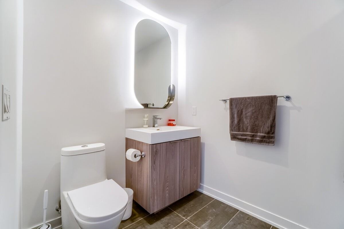 15 Holmes Avenue, #1708