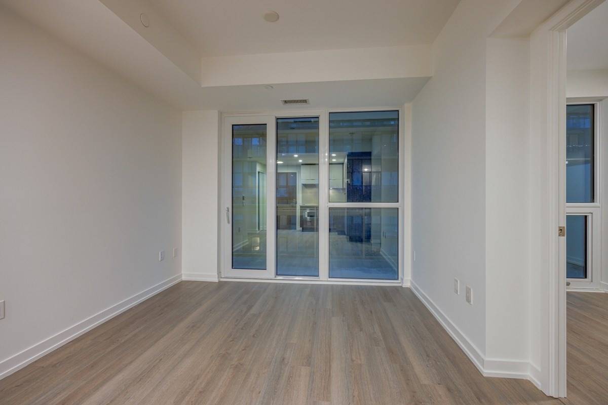 39 Roehampton Avenue, #606