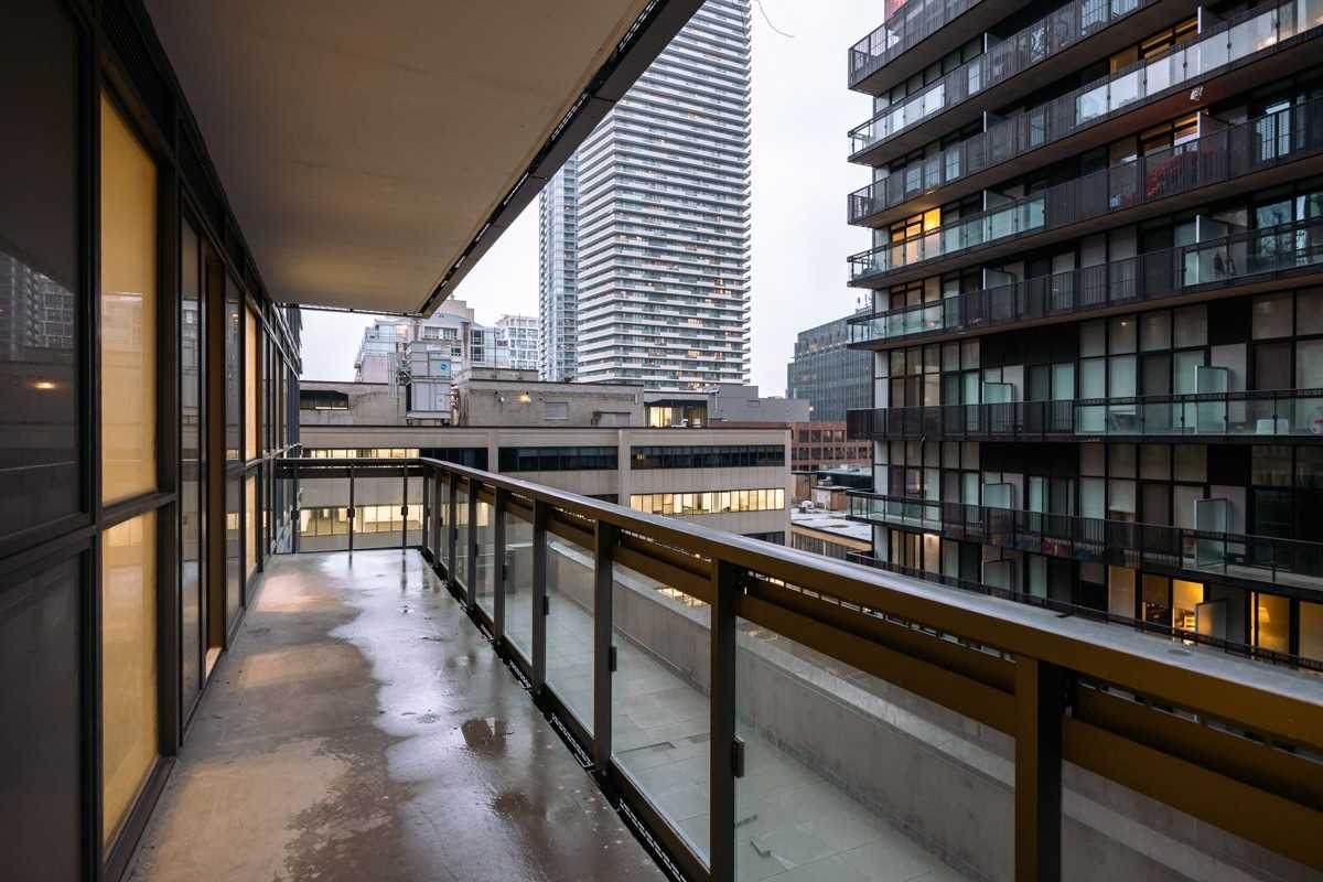 39 Roehampton Avenue, #606