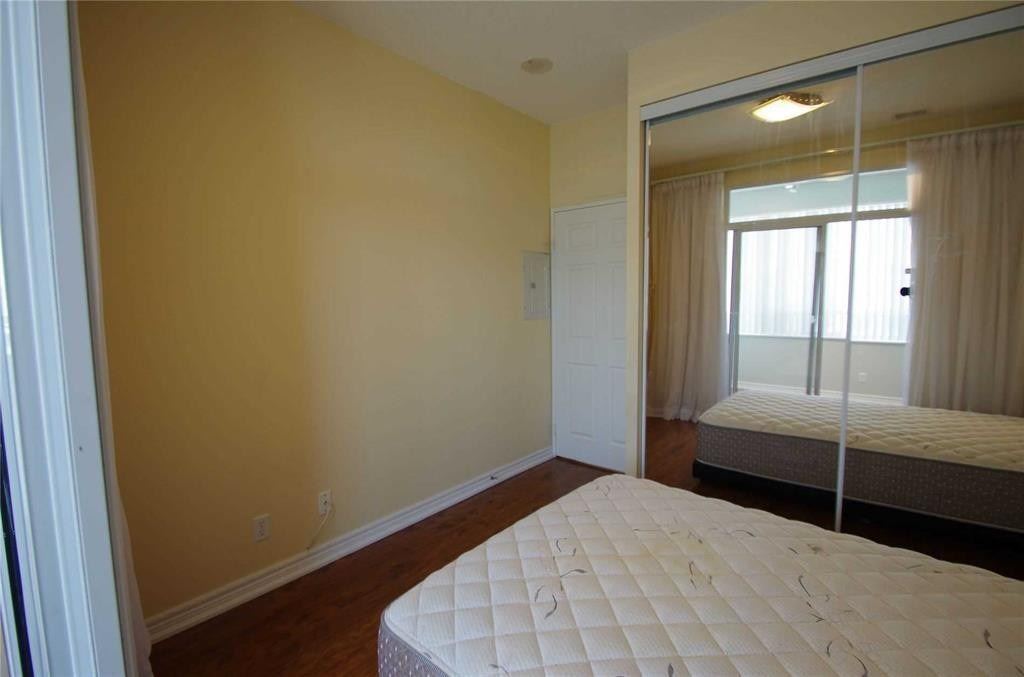 Listing C5869878 - Large Photo # 16