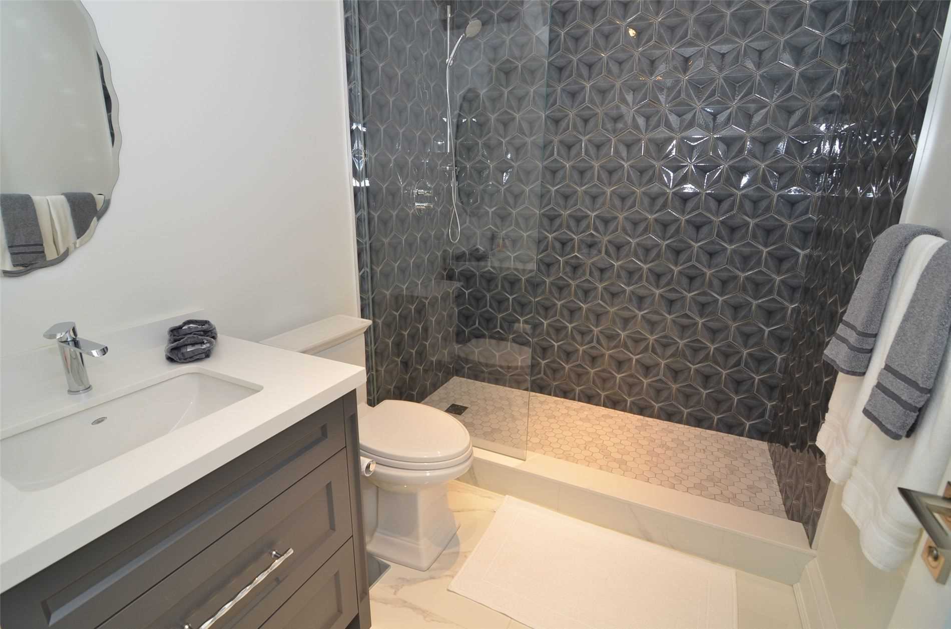 Listing C5869919 - Large Photo # 17