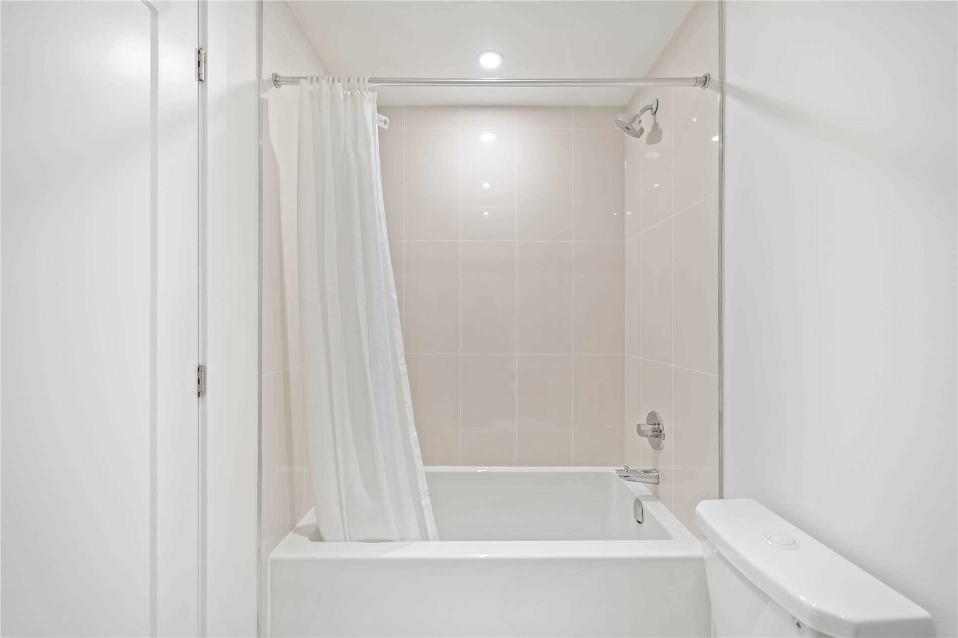 25 Adra Grado Way, #351
