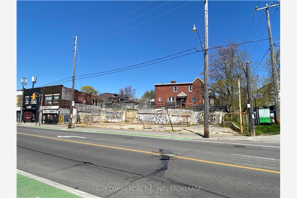 1130* Davenport Rd, Toronto