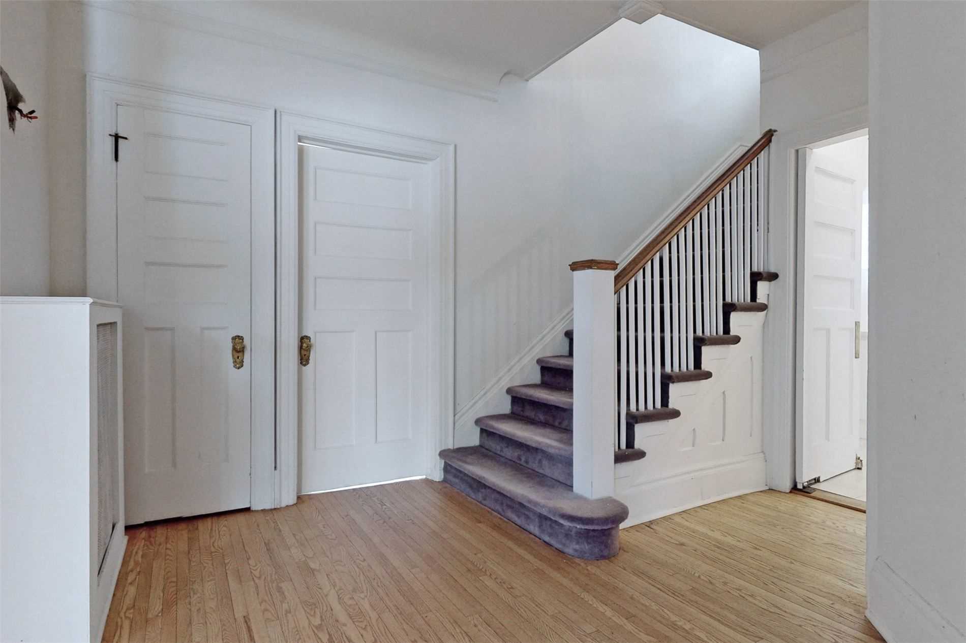 147 Farnham Avenue