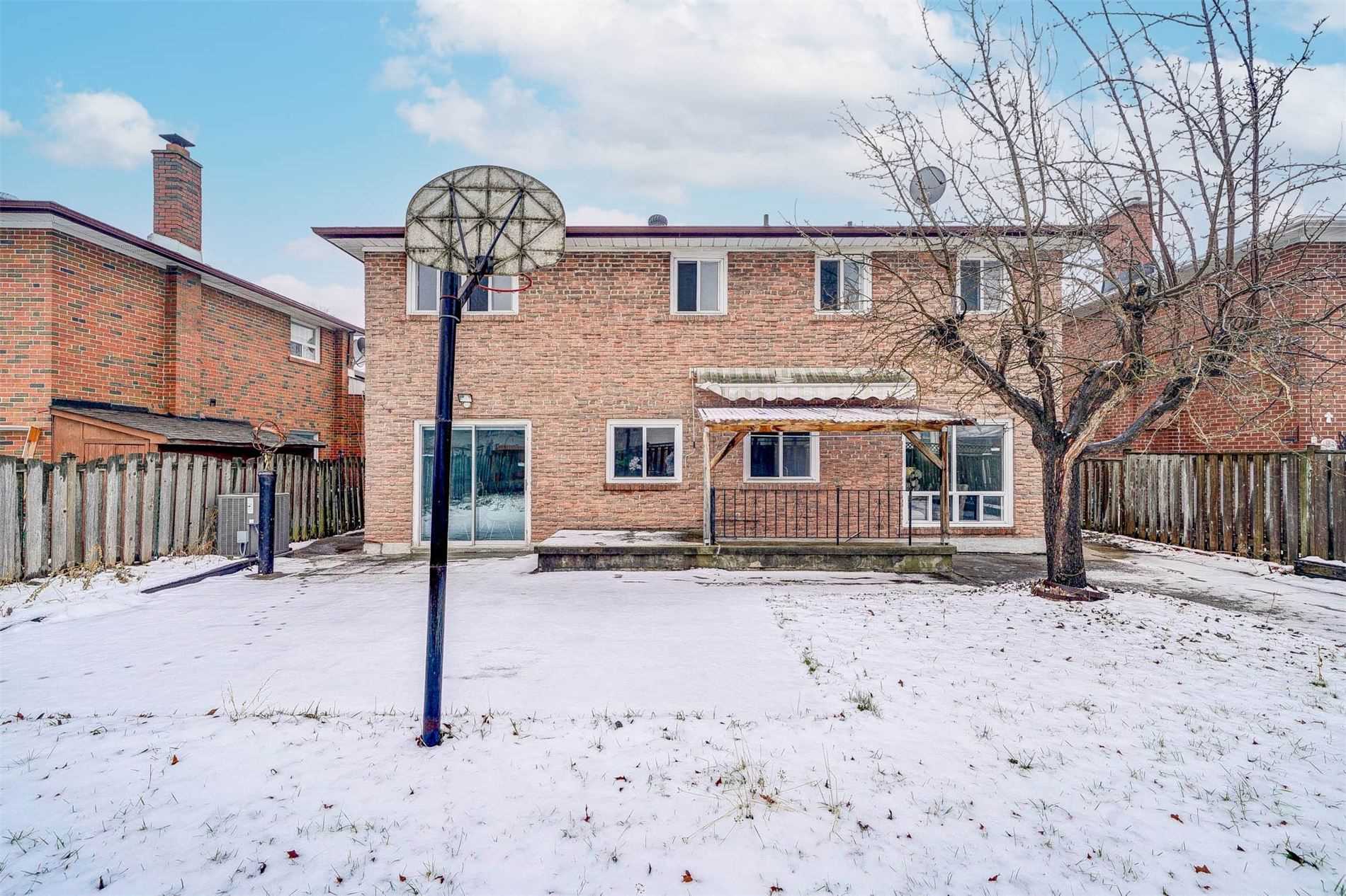 50 Bickerton Crescent