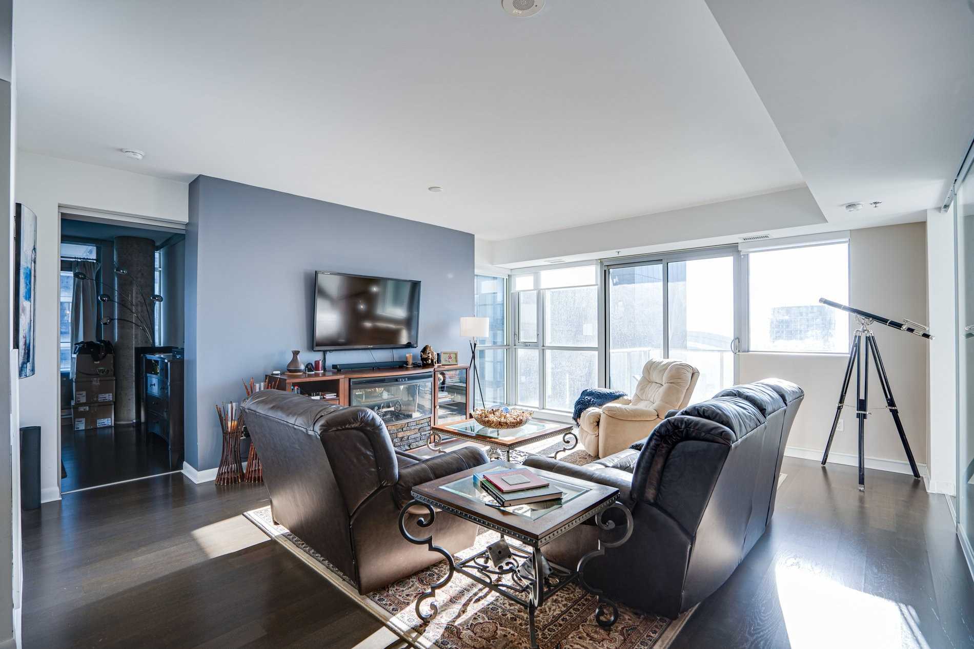 375 King St W, #2603