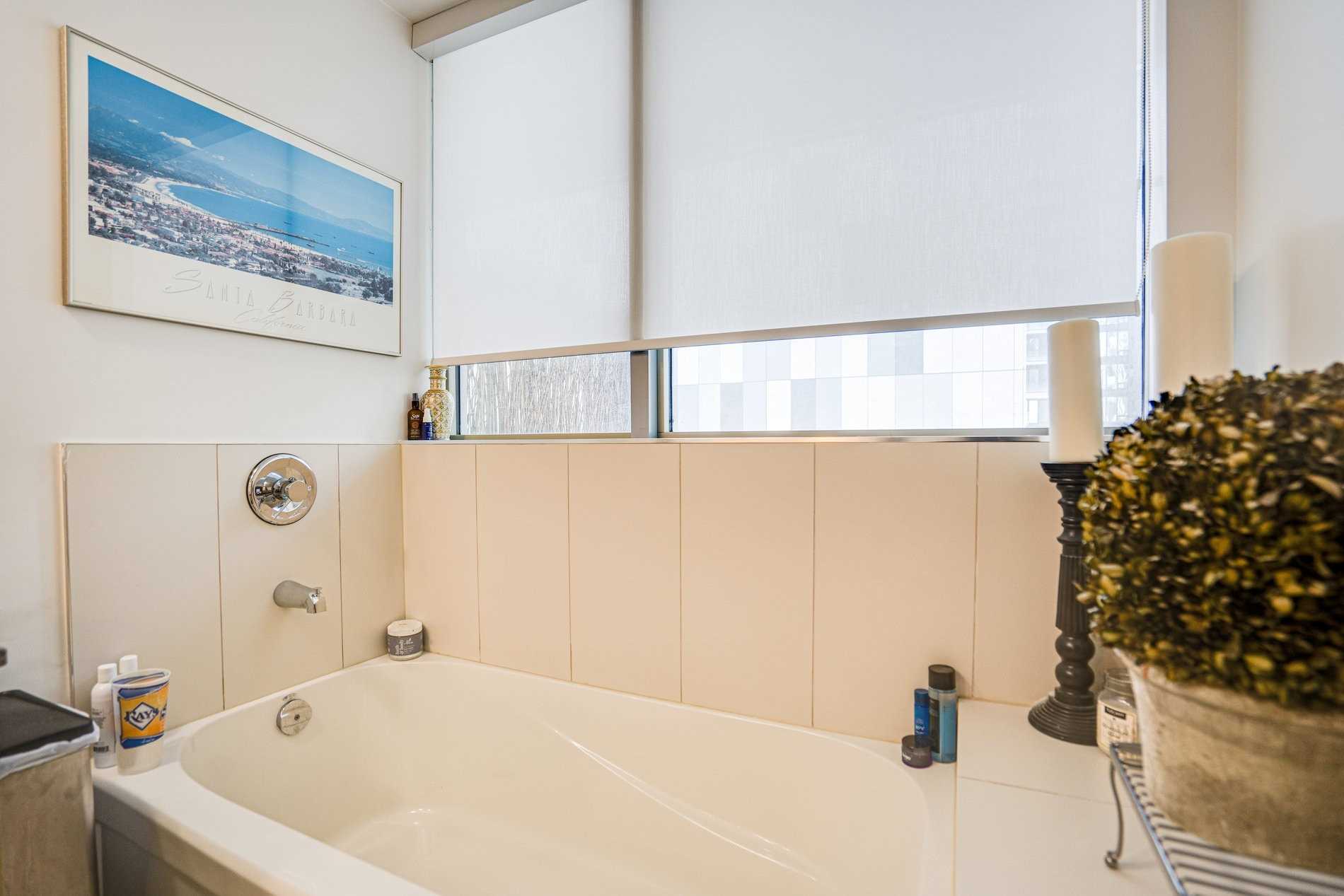 375 King St W, #2603