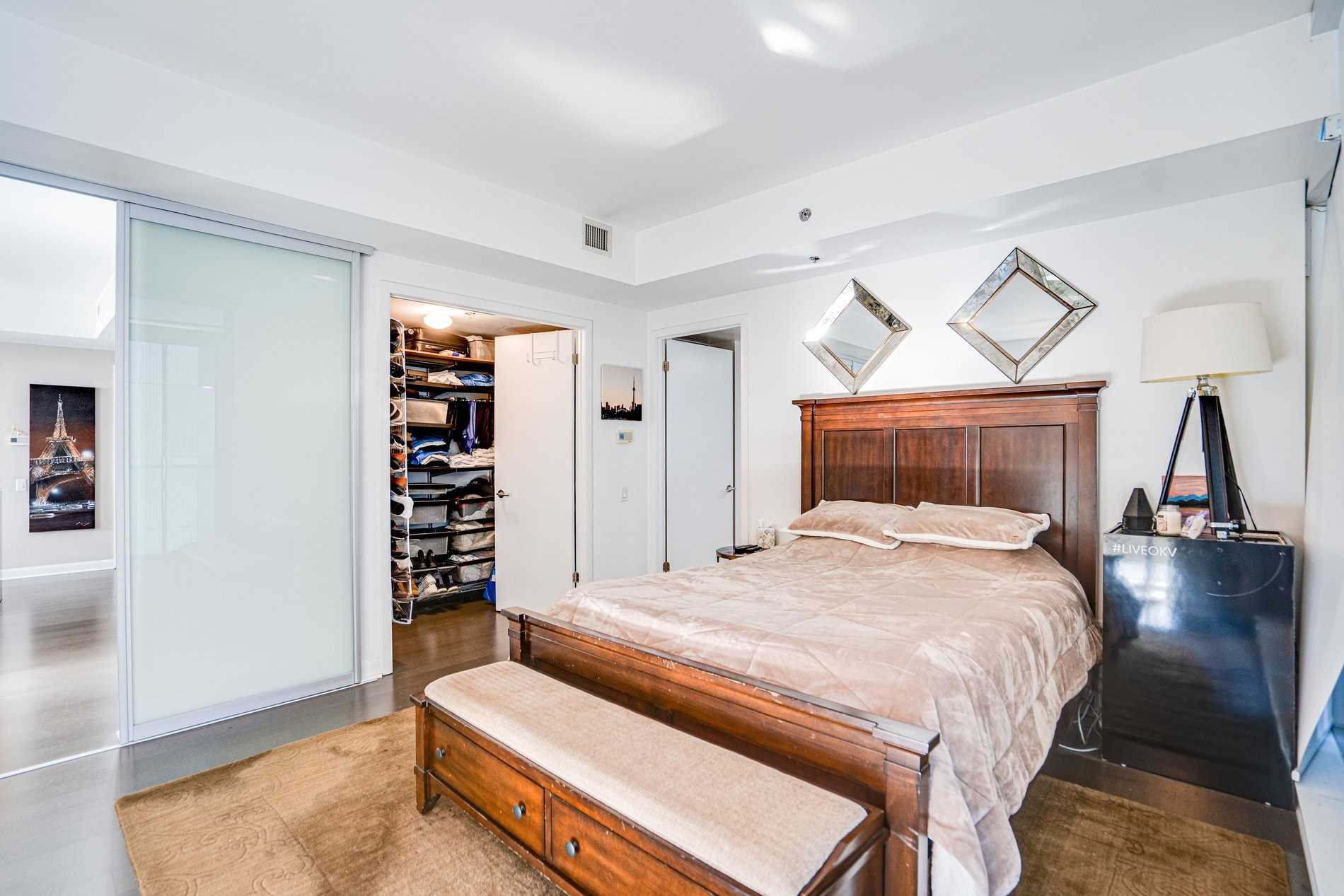 375 King St W, #2603