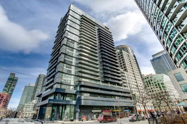 352 Front St W, Toronto