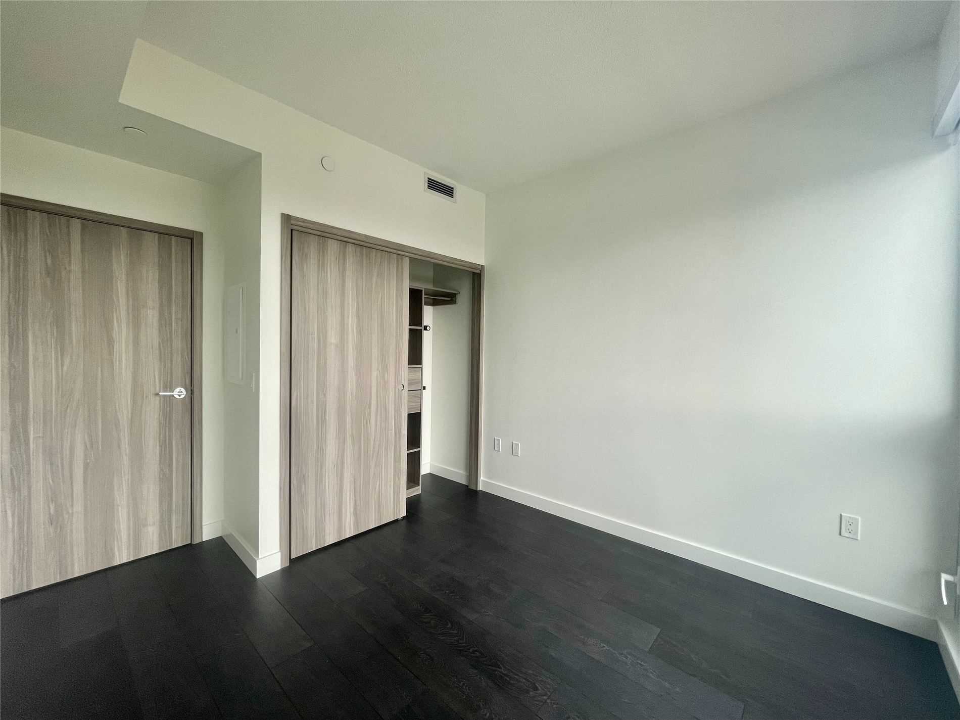 85 Mcmahon Dr, #1809