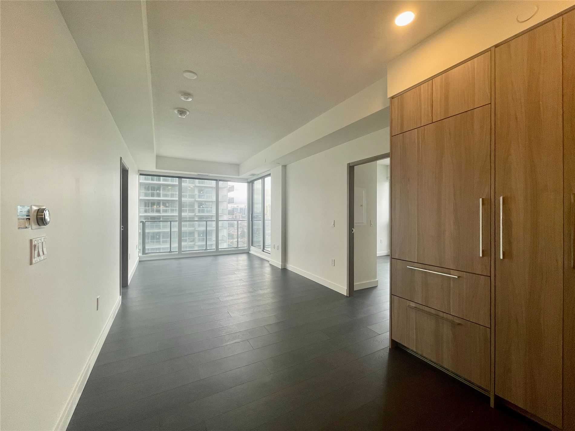 85 Mcmahon Dr, #1809