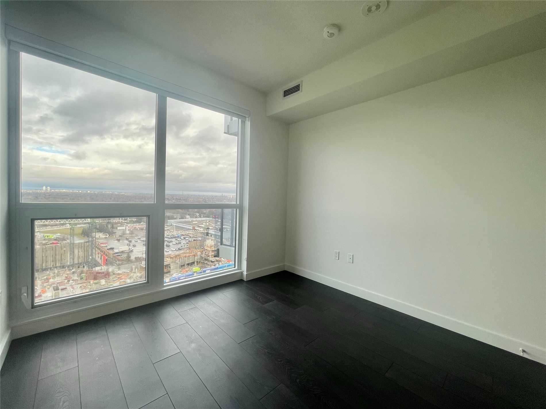 85 Mcmahon Dr, #1809