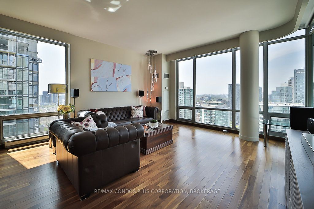 Listing C5875396 - Large Photo # 4