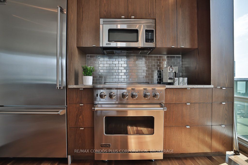 Listing C5875396 - Large Photo # 8