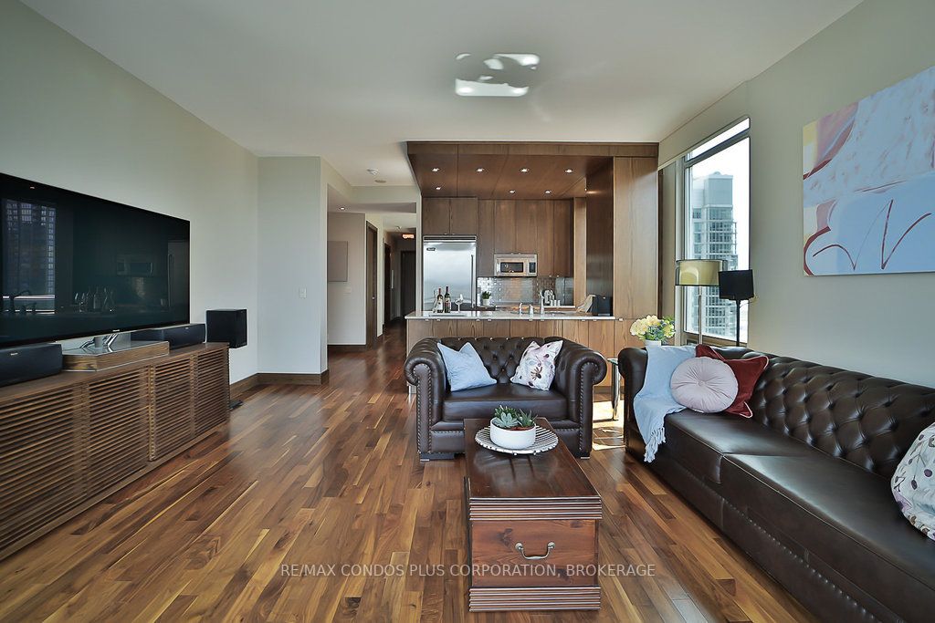 Listing C5875396 - Large Photo # 2