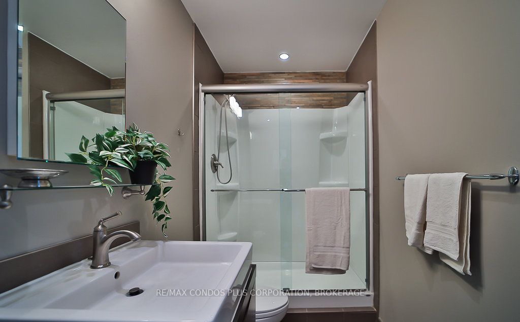 Listing C5875396 - Large Photo # 24