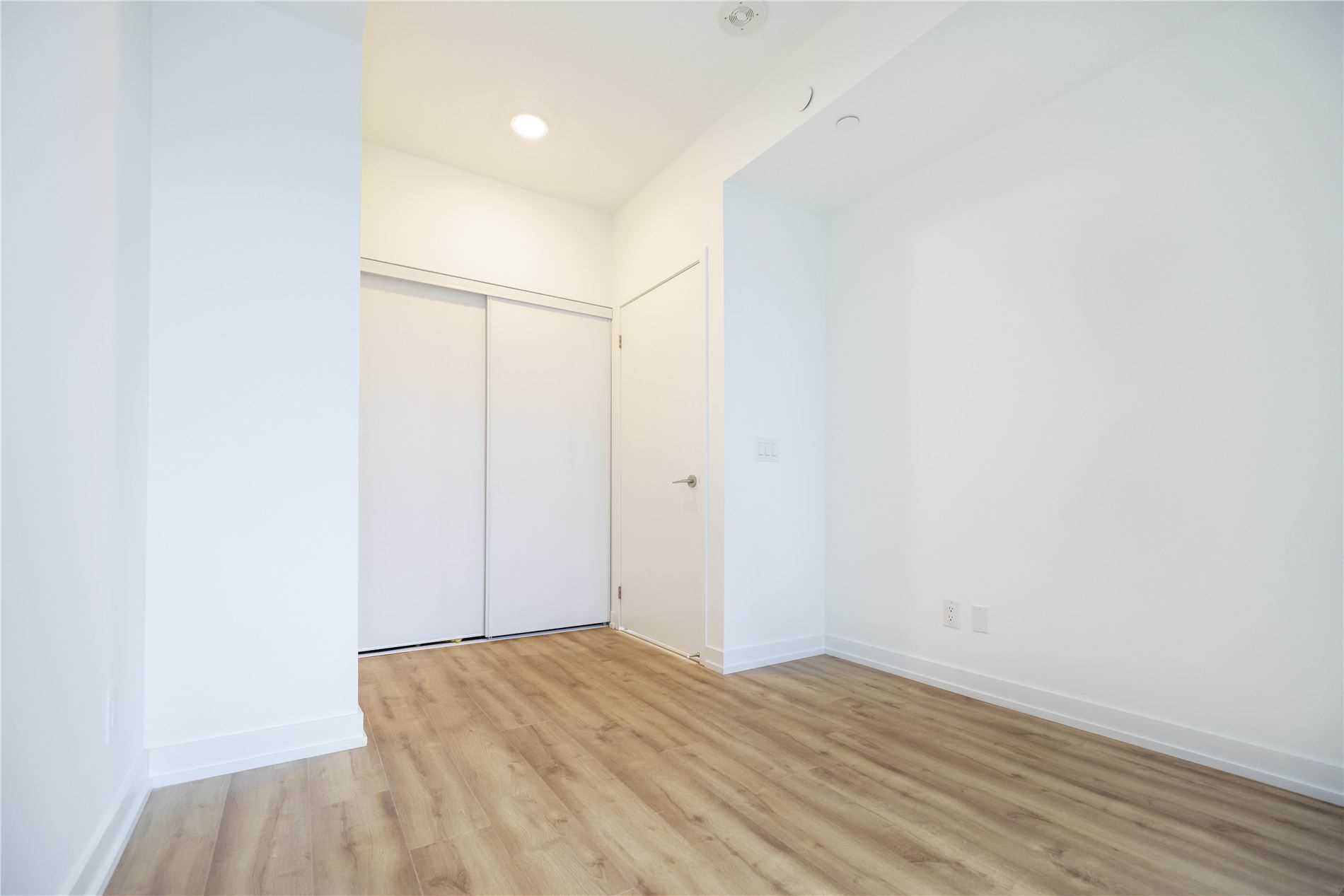 135 East Liberty St, #1905