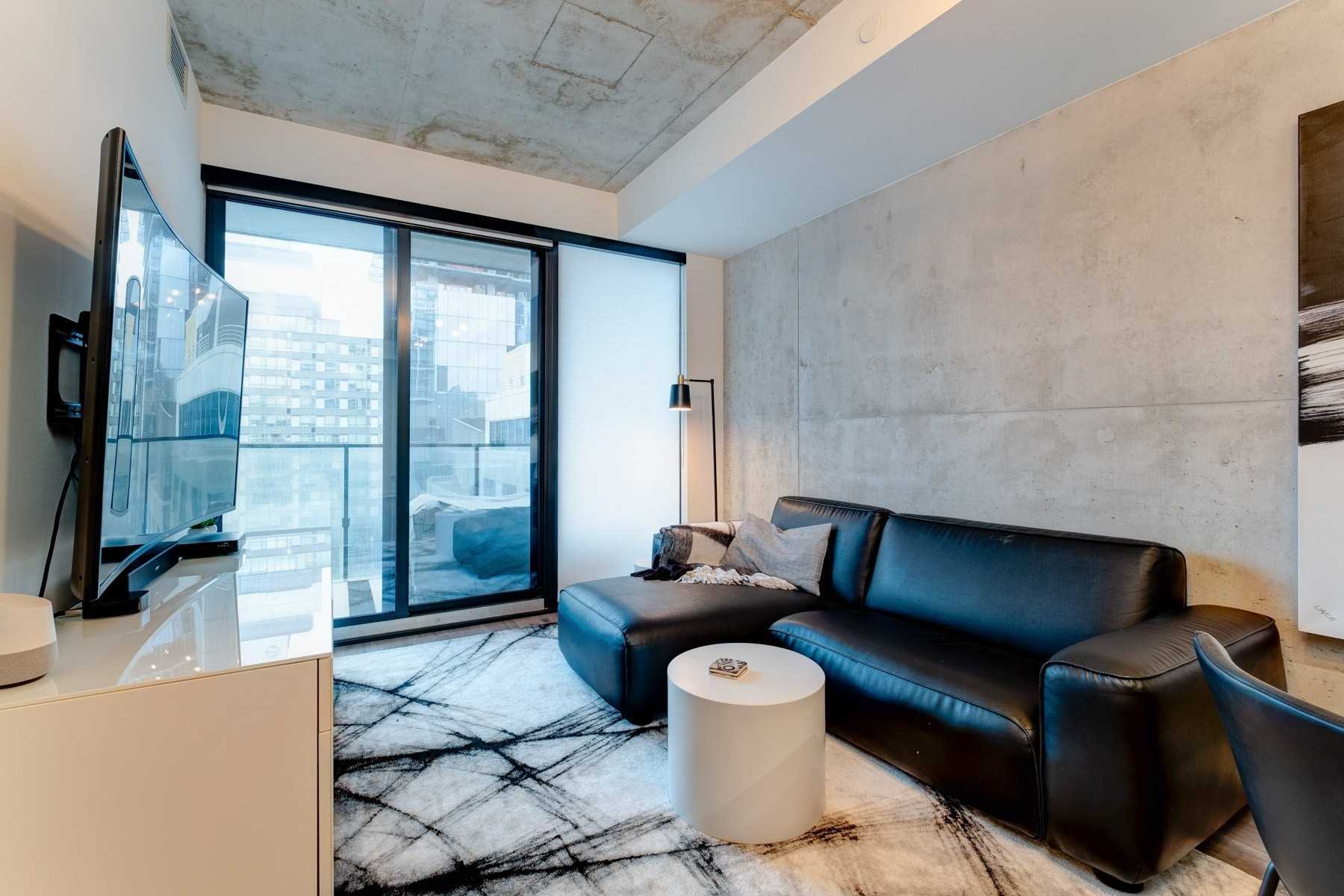 55 Ontario Street #607