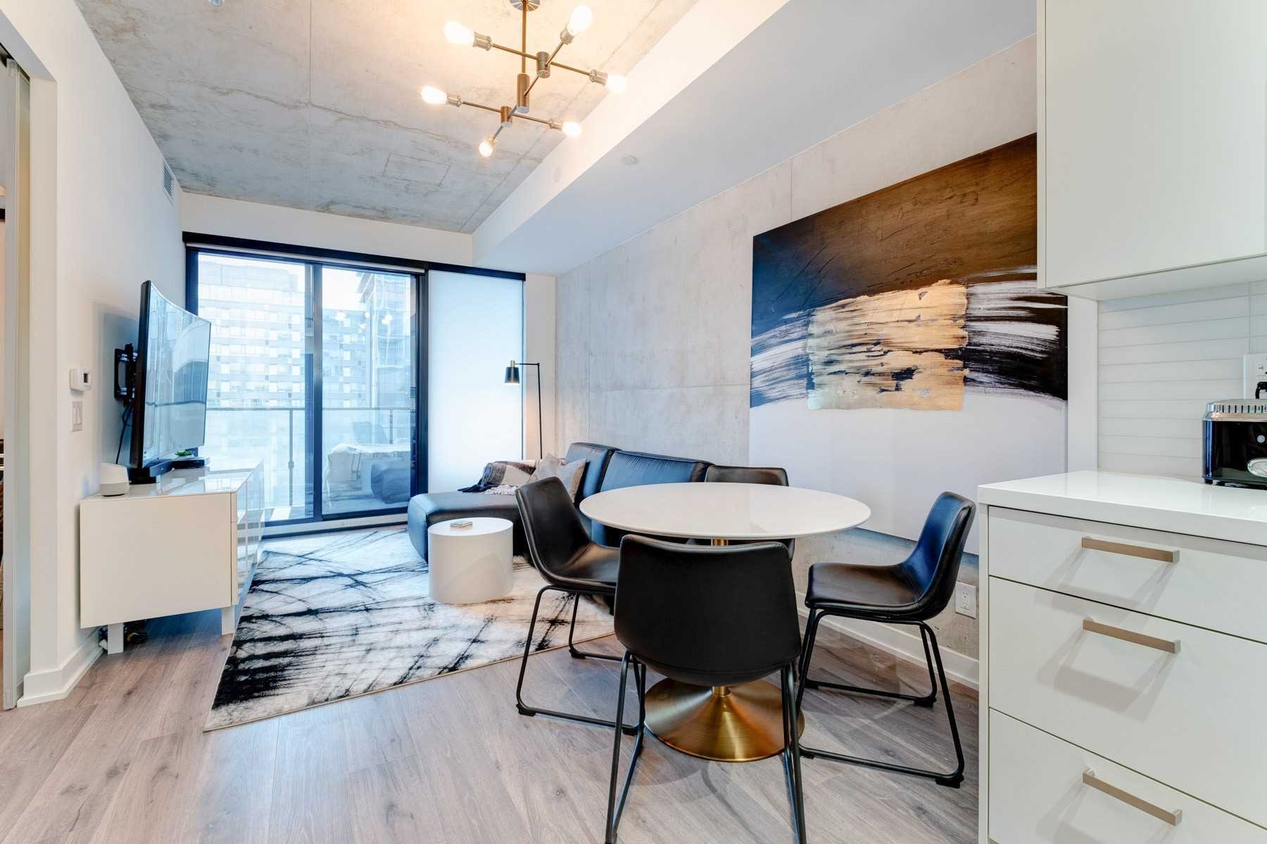 55 Ontario Street #607