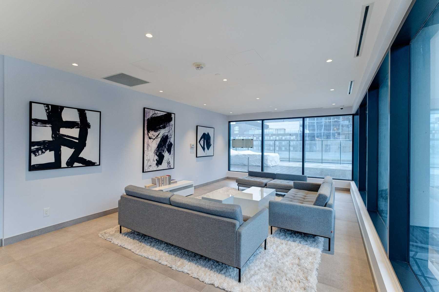 55 Ontario Street #607